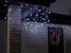 Božična LED zavesa ledene sveče 300 lučk – 12m hladno bela z bliskavico, IP44